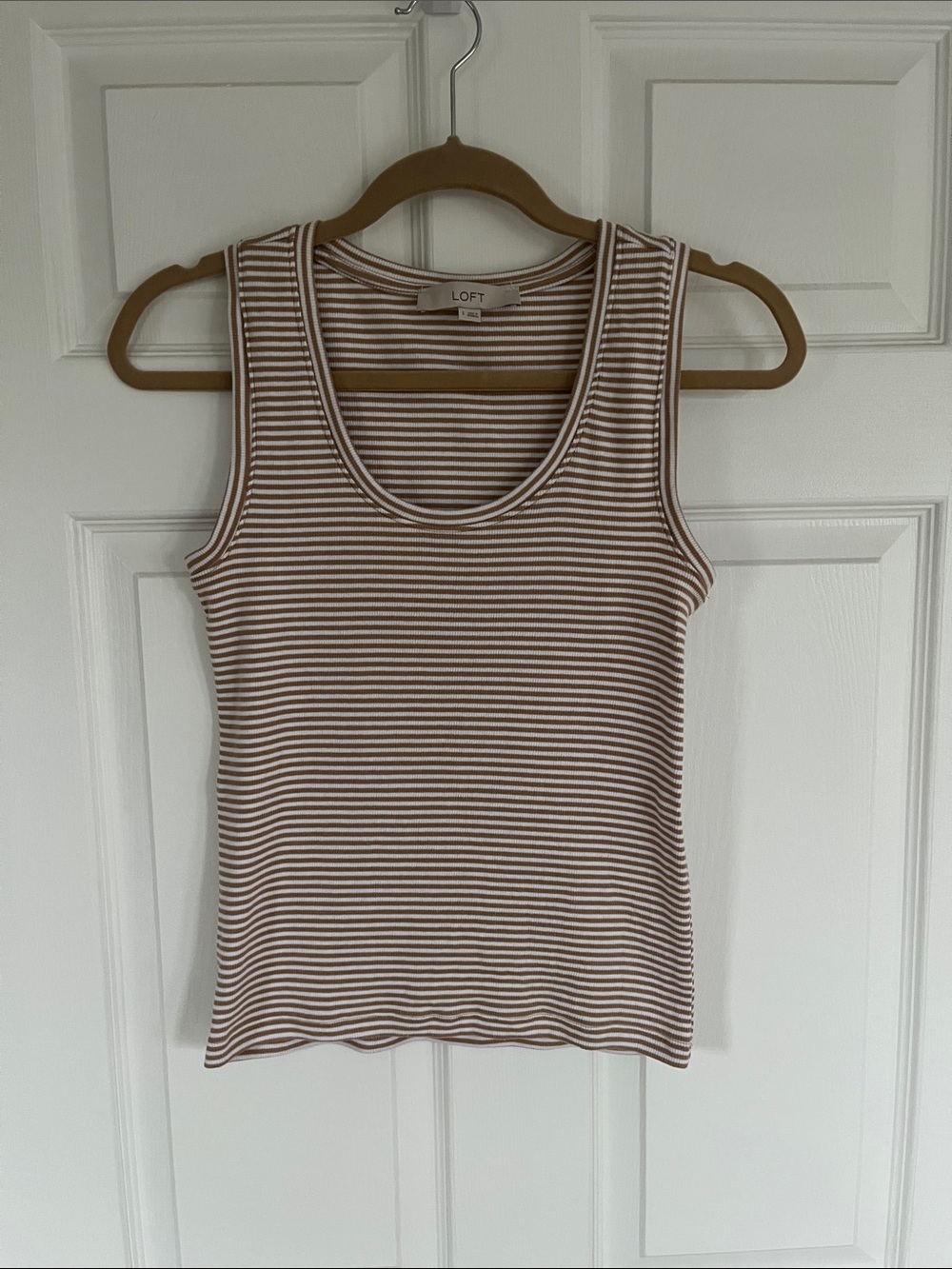 LOFT Perfect Ribbed Scoop Neck Tank Top in Tan and White Stripes Size Small